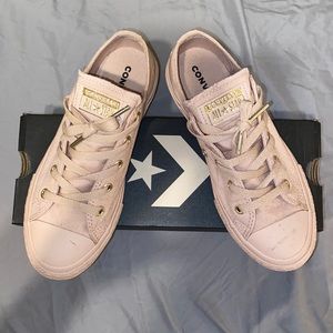 Pink Low-Cut Converse in size 3.